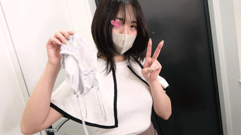 ネットリ濃厚買取。黒髪のS女性にゴミを見るような目線を向けられました。美乳揉みと使用済みパンツ買取【パンチラ/巨乳】