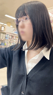 (11月25日まで顔出し！※口元ぼかしアリ)【パン撮記32】超カワめがねちゃん！優等生おぱんつ激写してたまらずおっぱいいじり！