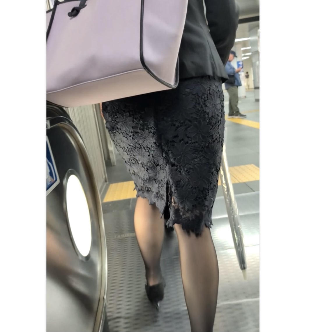 【546】高身長のハイスペックOLさんはリーフレースタイトスカートがとつても似合う動画2編！(おまけAI動画あり)