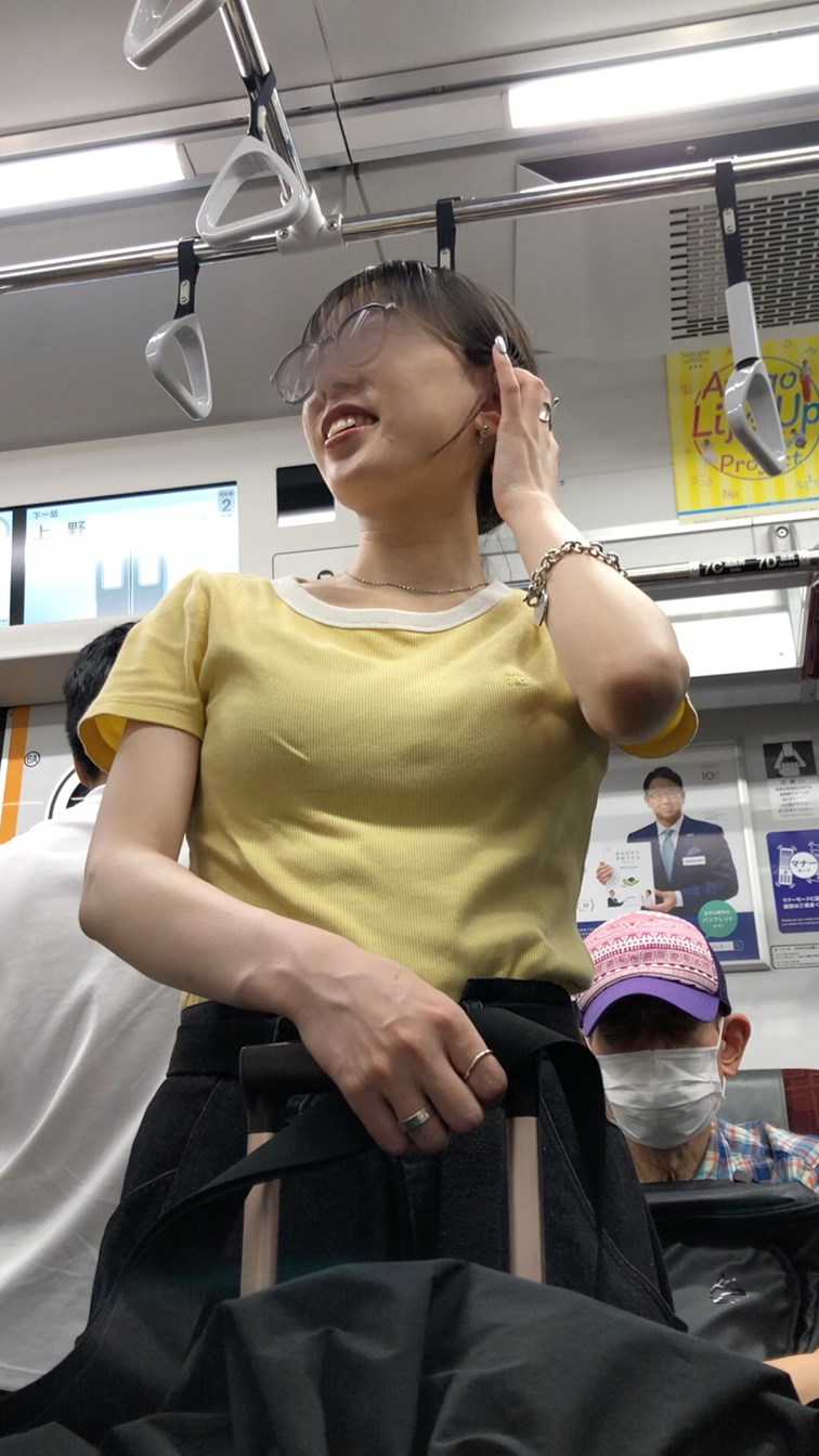 【下からの眺め98】スリムなＯＬのＦカップ巨乳に釘付け！