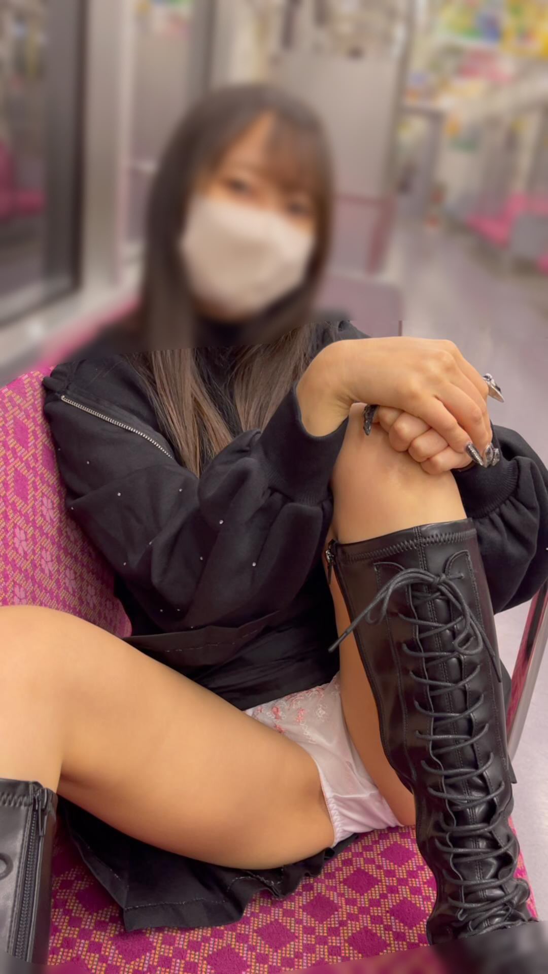 JD盗撮日記65　ソロとしては久しぶりの登場！！超美脚の激カワ小顔美人JDを電車内で盗撮【※完全主観21分超撮影】