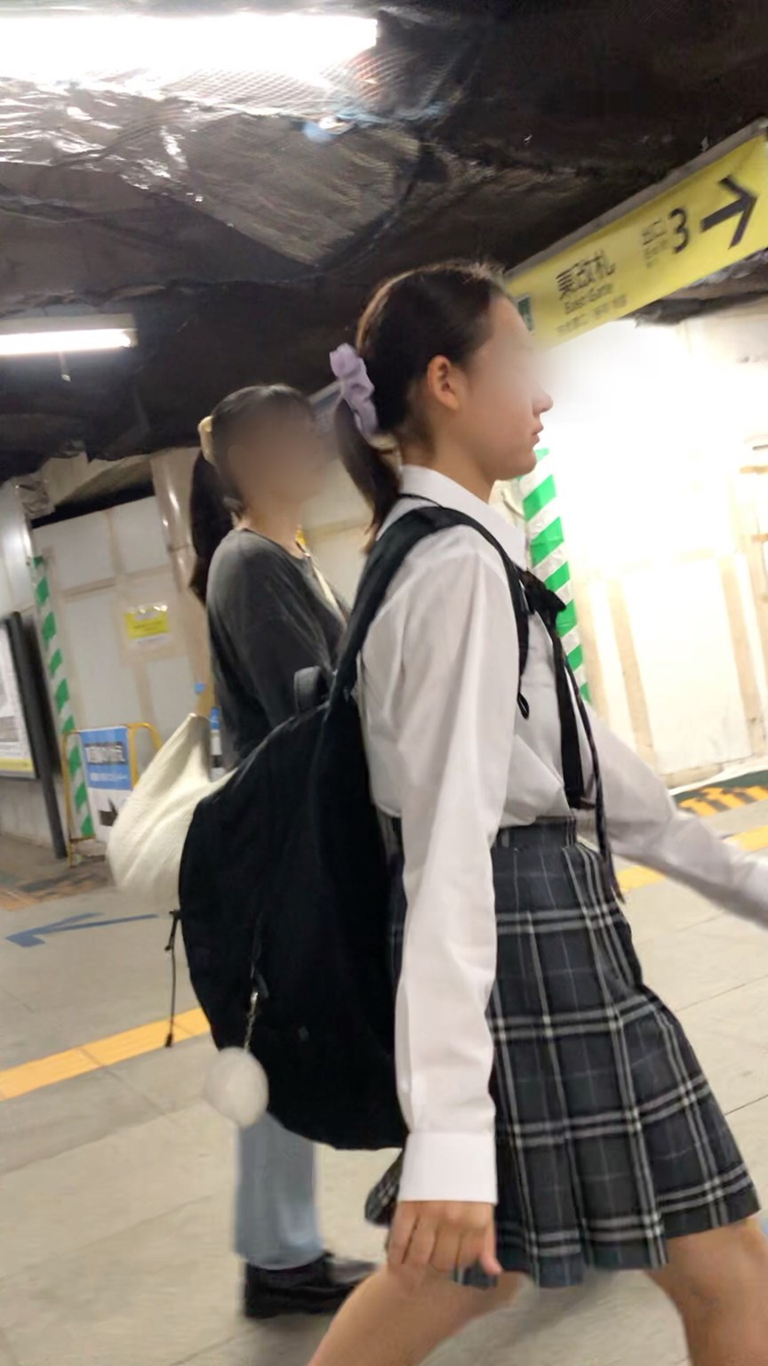 【放課後の眺め122】清楚系のキレイなＪＫを並走で追跡！