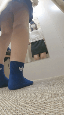 続・アニオタA子、ガチャガチャに夢中で生Pが見えまくりだったので粘着しまくりまたまた最後スカート捲りしたらさらにヤバかった件