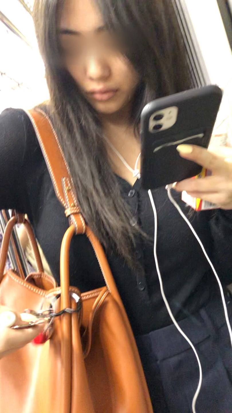 【すぐそこの眺め166】推定ＧカップのキレカワＯＬを至近距離で観察！