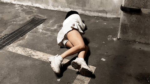 地下アイドル系巨乳JD 大学サークル仲間が目を離した隙にホテル連れ出し 社会の厳しさを教える生尻ぶっかけ