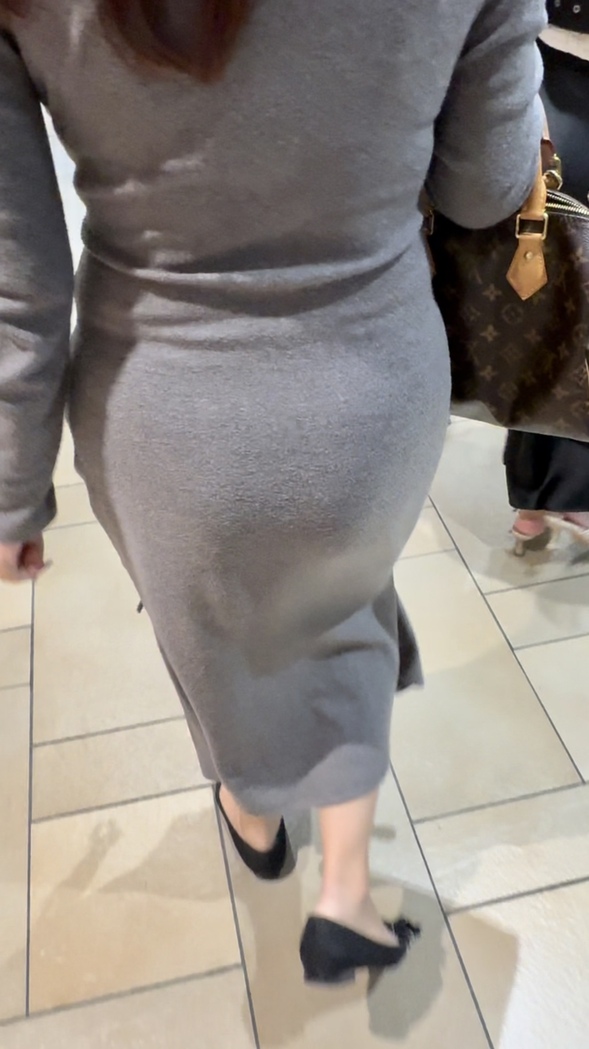 タイトスカート女子コレクションVol.45 デカ尻のなんかいやらしい腰つきのお姉さん達