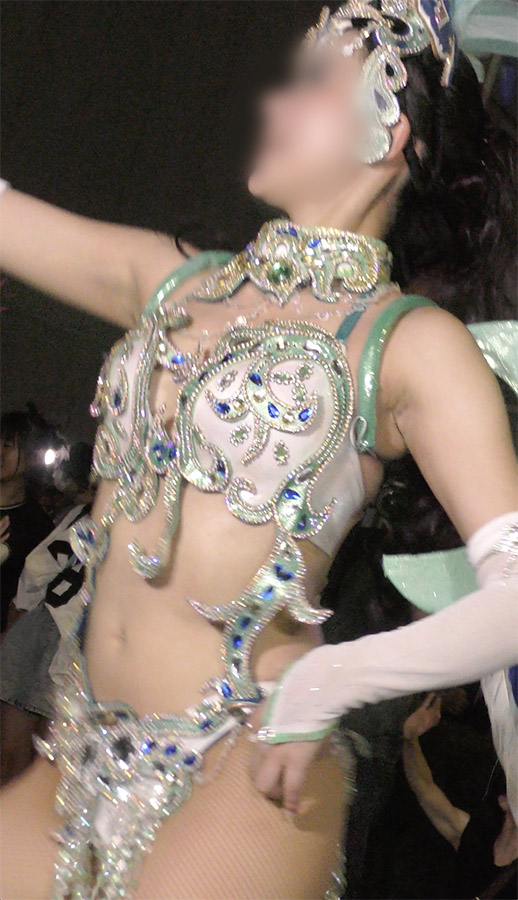 【フェチ動画】ゼロ距離で撮った！今、世代最高のミューズな美人女子大生ダンサーの笑顔弾ける真夏の夜の熱狂サンバ