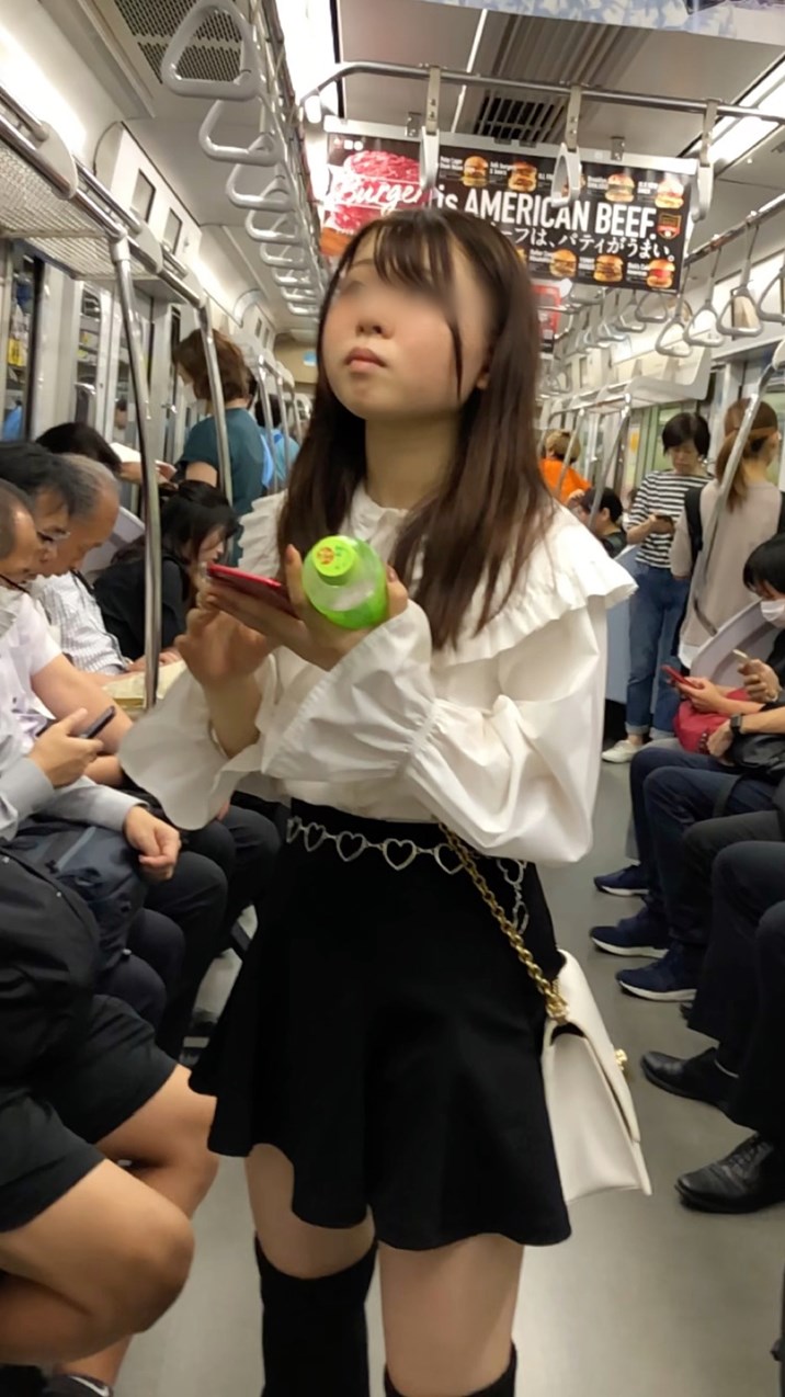 【すぐそこの眺め122_ちっぱいver】可愛らしい私服ＪＫを電車内で観察！