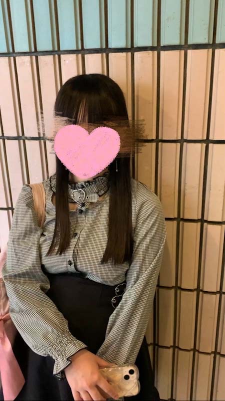 ガチ盗撮☆某公園の立ちんぼ女子に冷やかしついでにパンチラも見せてもらいました♡もりまん10代女子編
