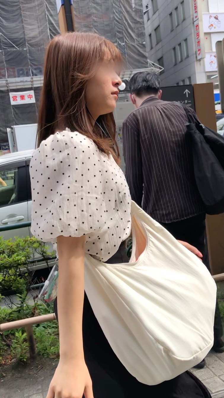 【横からの眺め361】清楚でセクシーなキレカワOLを追い回し!