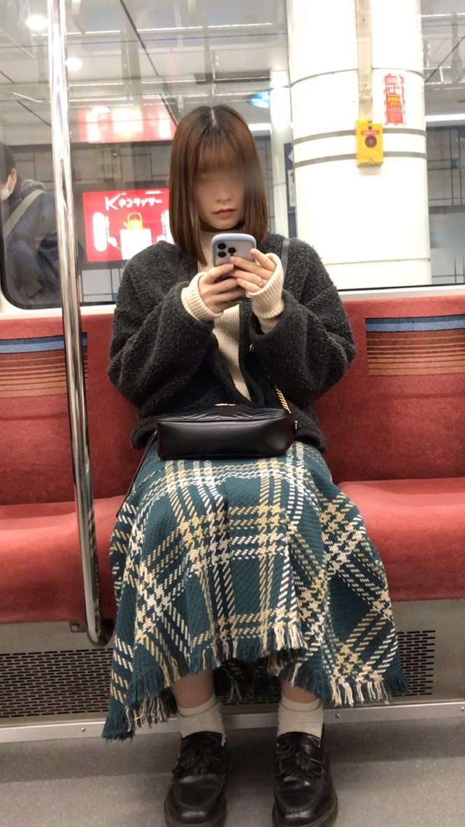 【正面からの眺め27】清楚系のキレカワＯＬをじっくりと観察！