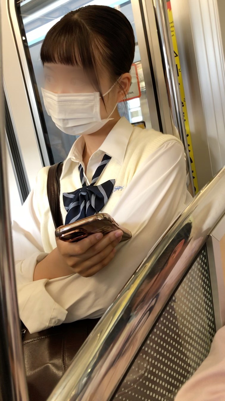 【放課後の眺め127】小柄な美少女ＪＫを電車内で観察！