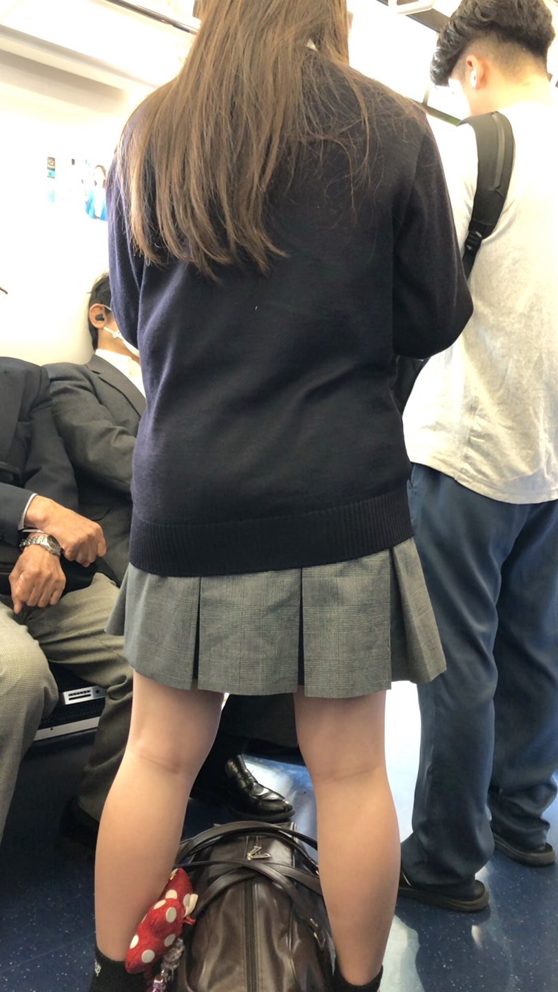 【放課後の眺め96】程よい肉付きのＪＫのバックショットをじっくり観察！