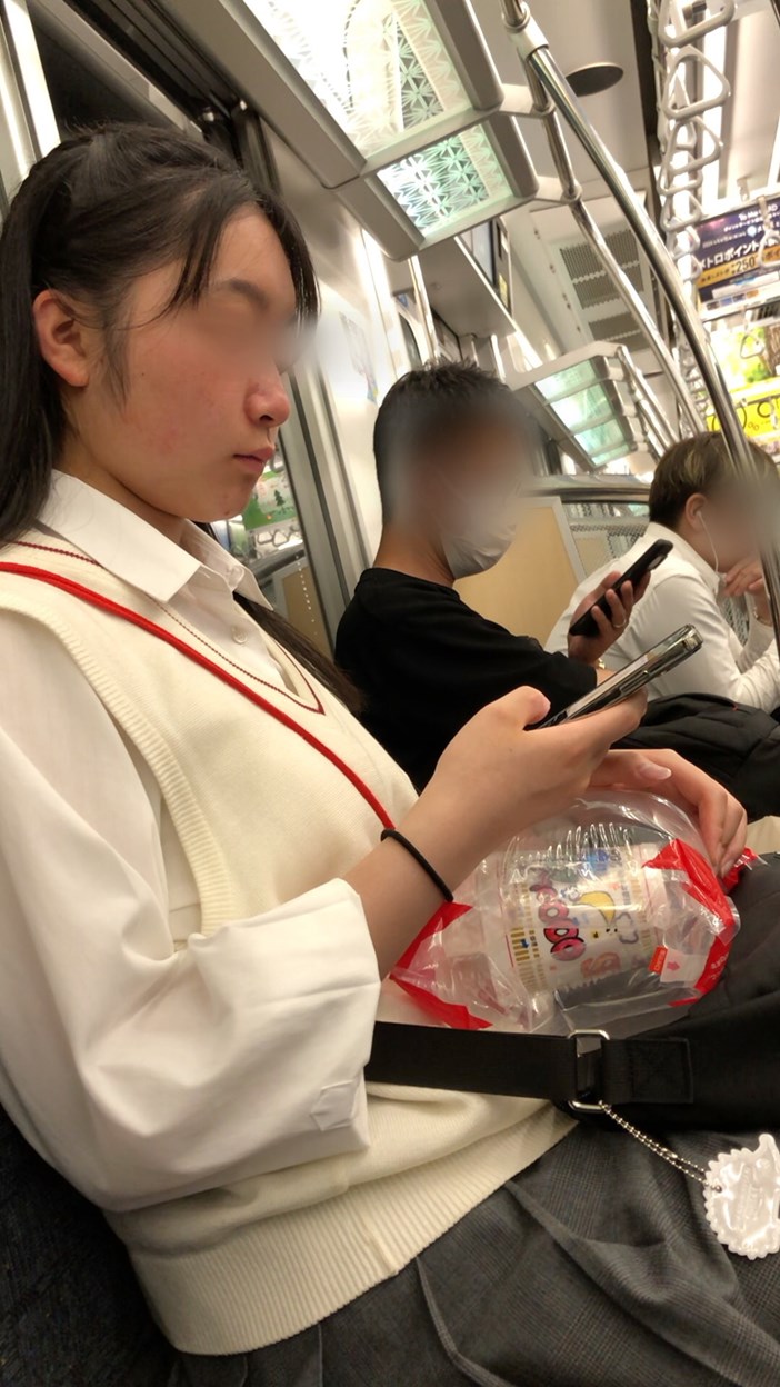 【放課後の眺め102】優等生風のＪＫを隣の席からじっくりと観察！