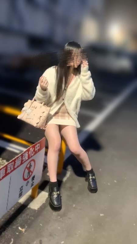 公園立ちんぼ冷やかし盗撮☆そそるスタイルにやらしいパンティのコラボレーション♡