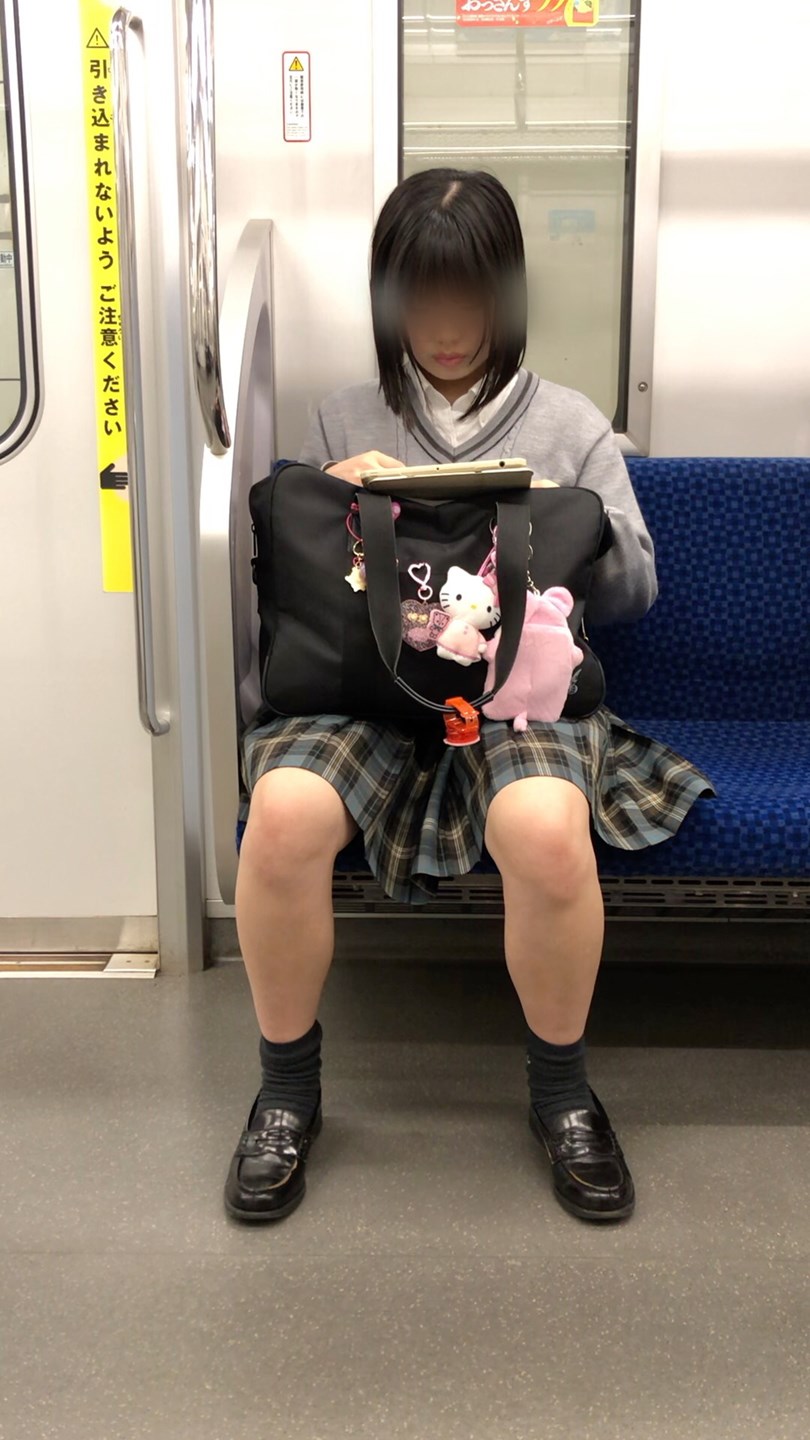 【放課後の眺め95】優等生風のＪＫを真正面からじっくり観察！
