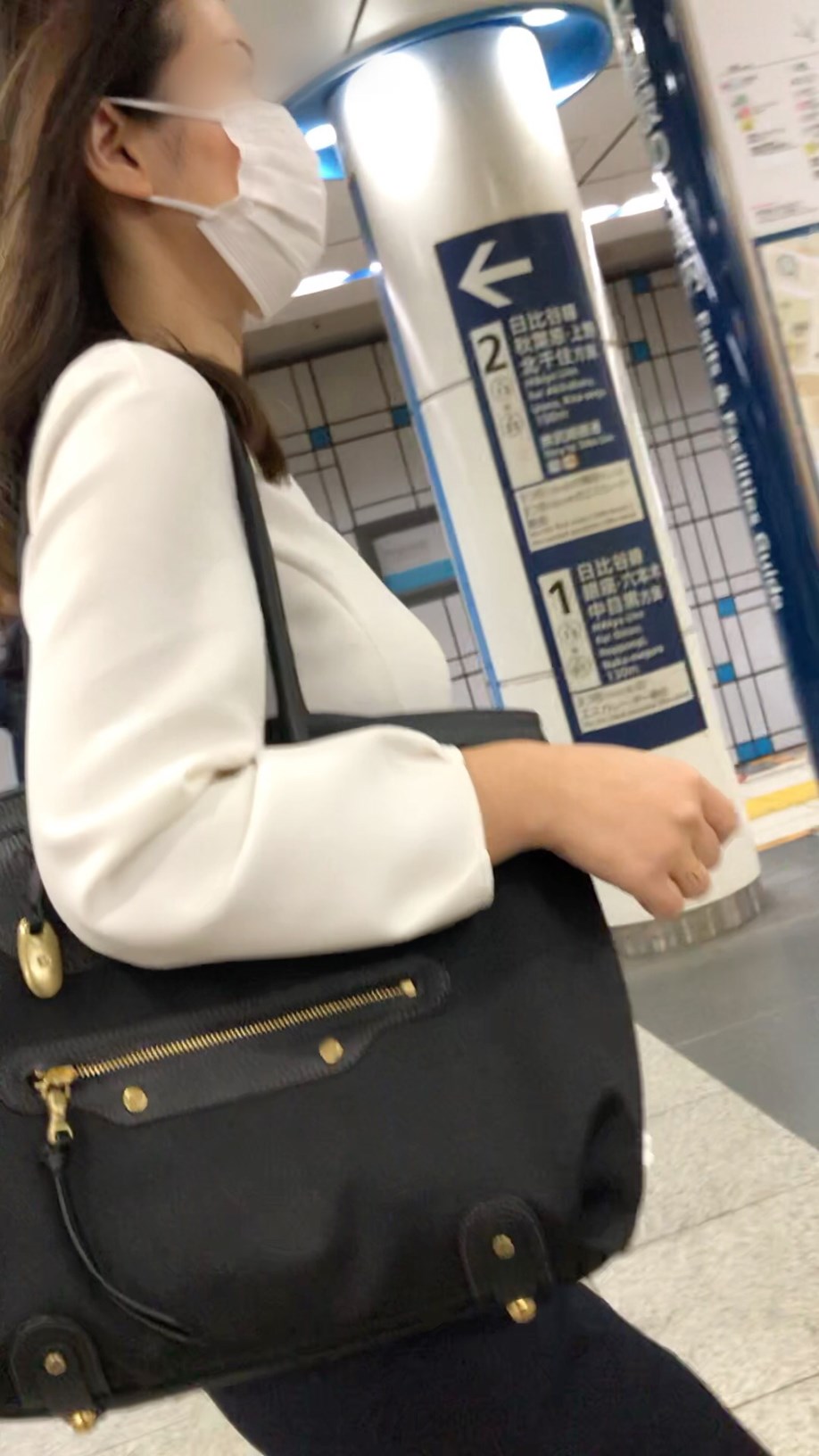 【すぐそこの眺め157】人妻風ＯＬのＦカップを追いかけて！！