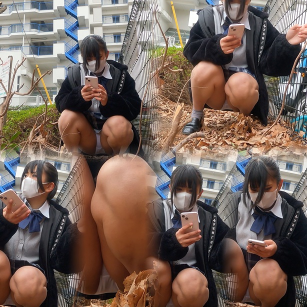 チェック制服ちゃん白いパンツでM字ポーズをしますイコールパンチラ確定
