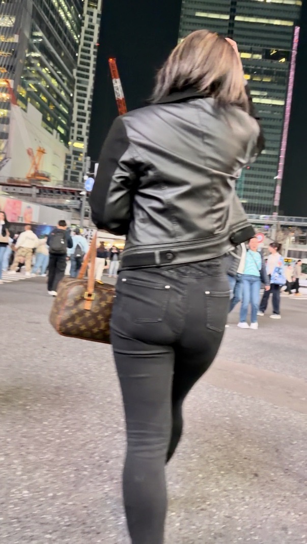 デニム女子コレクションVol.144 黒スキニーの美尻デニムお姉さん３連発！