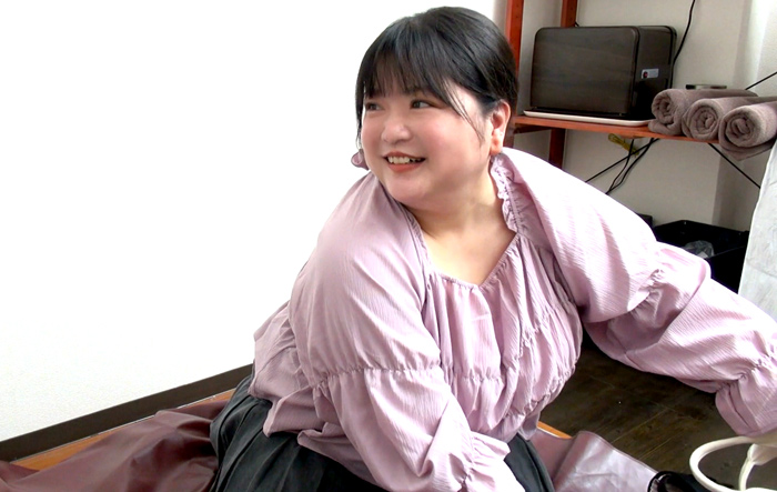 デブ専風俗の動画オプションを利用し、圧巻サイズのぽっちゃり巨漢嬢に生ハメ＆濃厚中出しをフル撮影♪