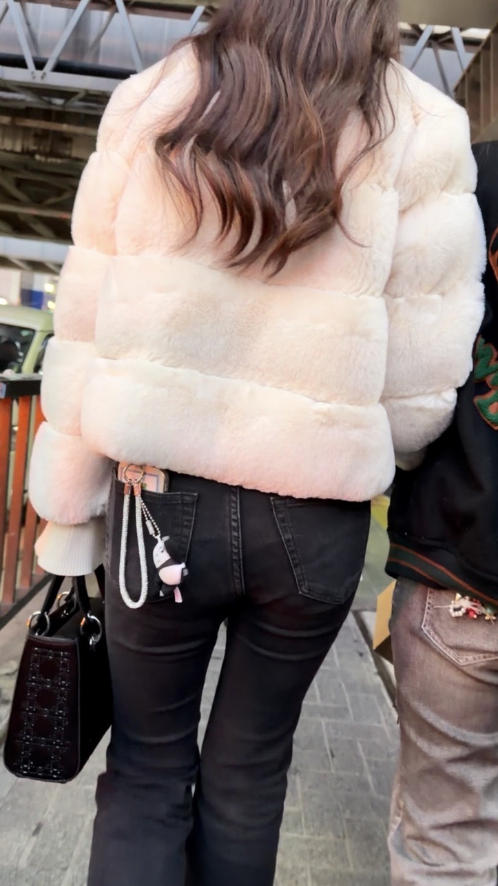 デニム女子コレクションVol.137 顔もスタイルも抜群の黒デニムコーデお姉さん達！