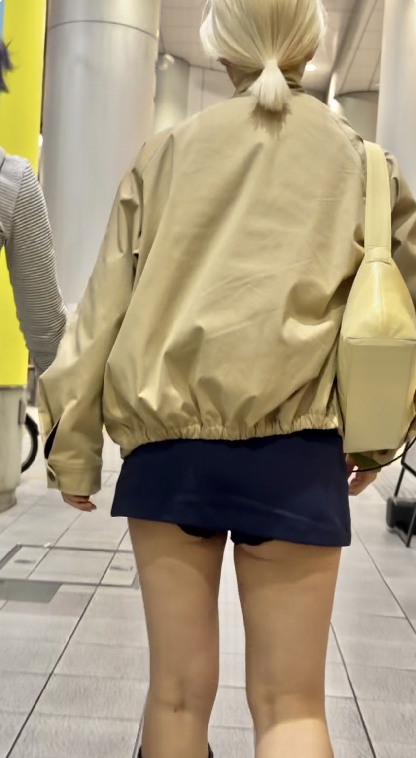 タイトスカート女子コレクションVol.58 パンティ？モロ見えしてるミニスカのお姉さんとワンピース越しのいやらしい体つきのお姉さ