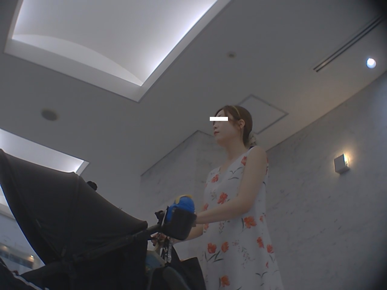 【再販】★Dogeyes★完全オリジナル157 優しそうなママさん意外にもワンピーの中は大胆色。