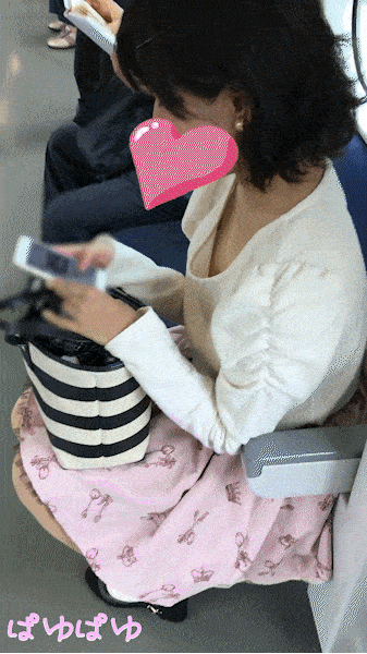 【再販】[胸チラ]柔らかい雰囲気の清楚系JDの柔らかそうな乳首チラ[60%OFF]