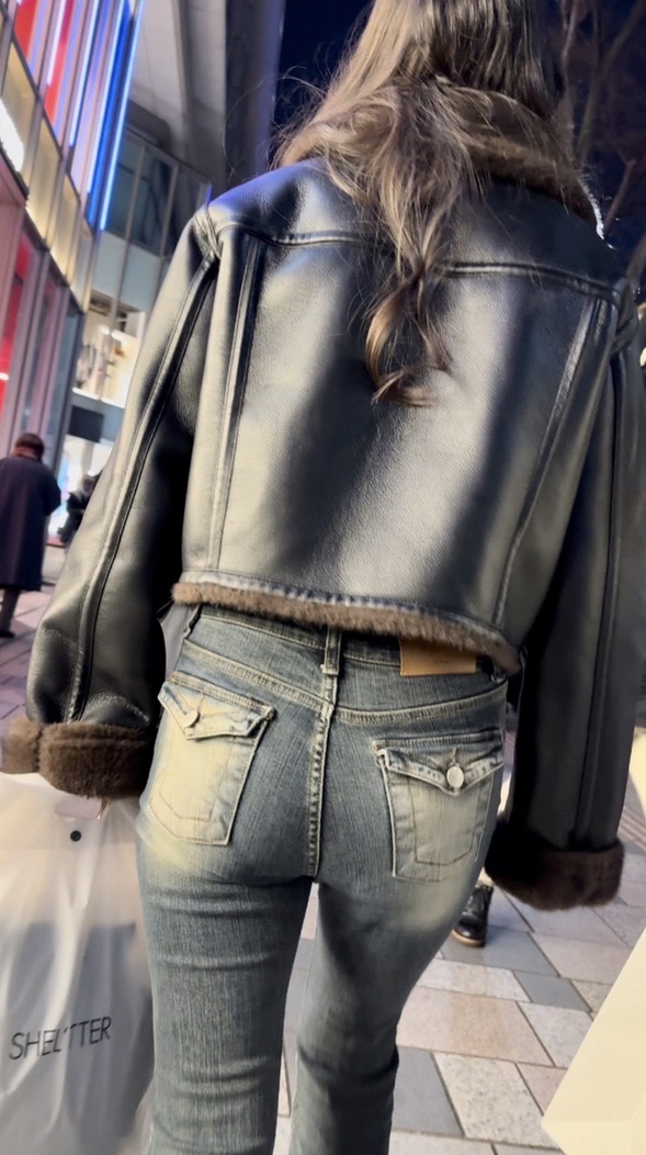 デニム女子コレクションVol.115  スレンダー美尻デニムのエロエロお姉さん2選！