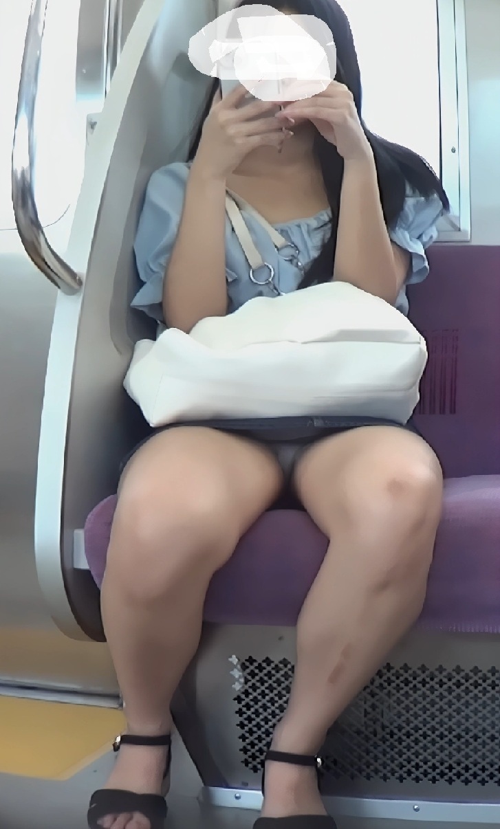 【再販】私服女子の映り込む風景2～パンティも背中も丸見え女子大生