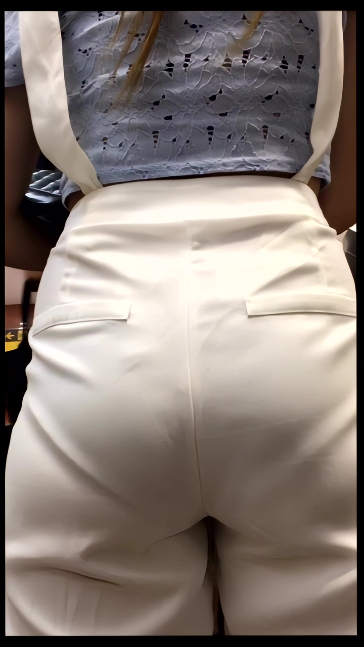 【再販】137ヤバい透け感のギャルと露出多めのギャル