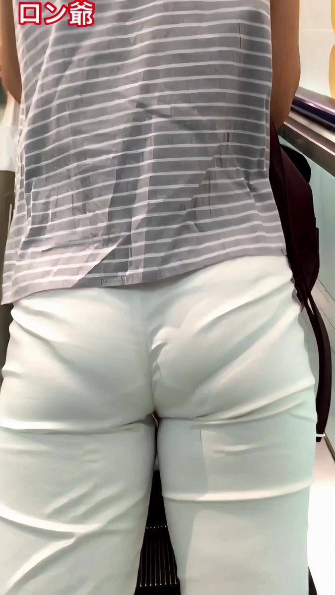 【再販】170圧巻のムチ尻パンティラインシリーズ②買い物からの追跡編