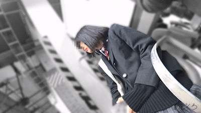 【再販】【制服JK】さかさんぽ　若さ溢れるプリっと小振りな上向きお尻SJKのパンチラコレクション【顔出し】