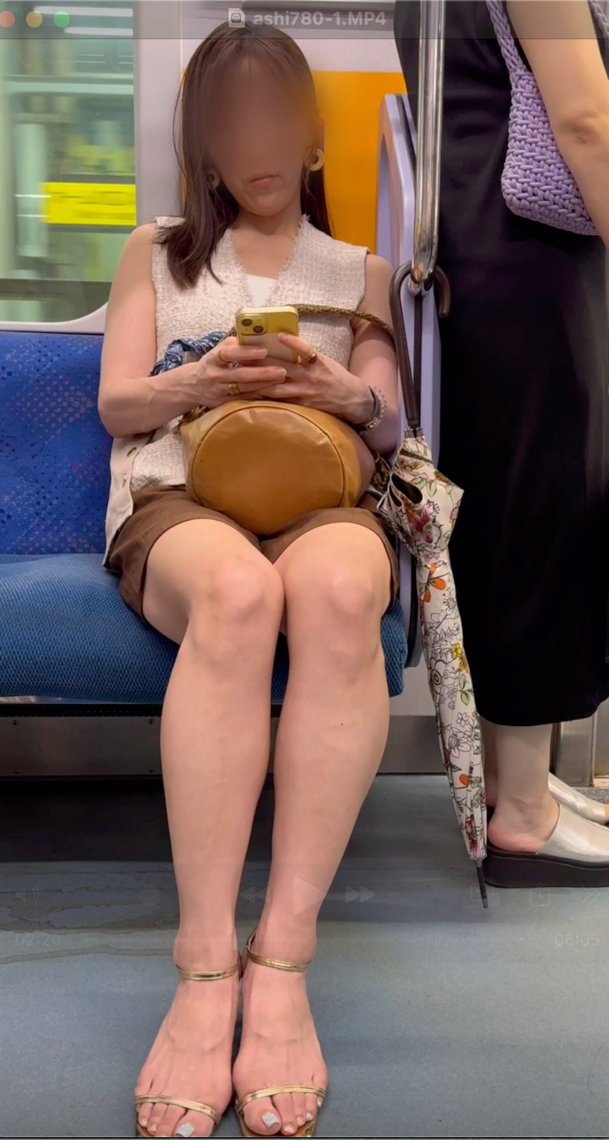 【再販】成熟の美：S級大人お姉さんの「タンクトップ×サンダル美脚」密着