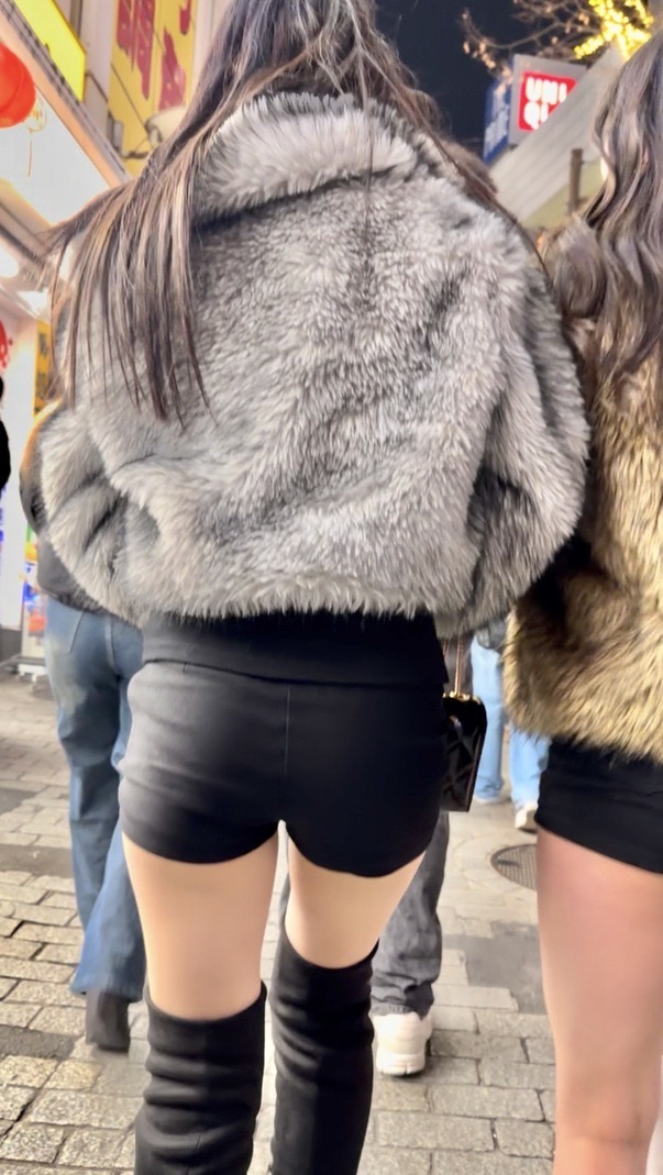 ヒップコレクションVol.63 おそろコーデのショーパンブーツのエロ尻JDちゃんと美脚ニーハイのエロ尻お姉さん！