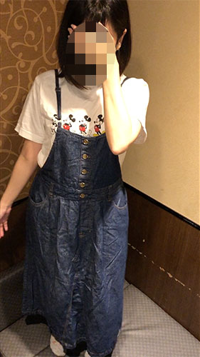 【全て未経験の未処理な剛毛ミニマム娘！！】黄ばんだパンツからハミ毛する10代