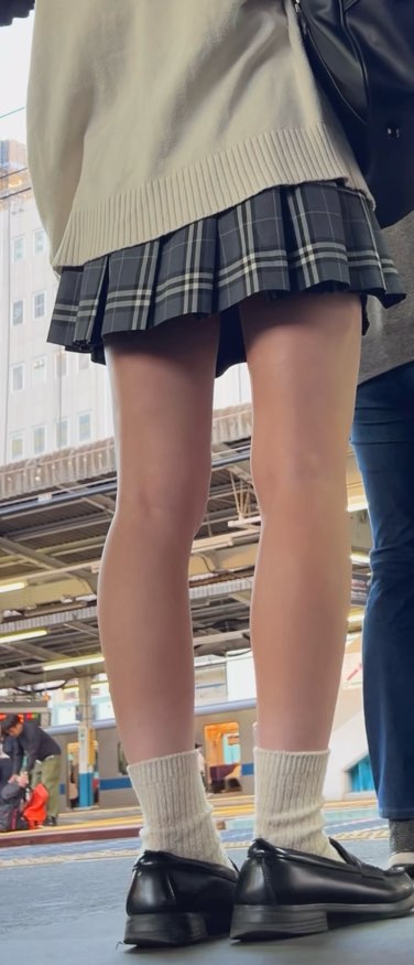【500円/4K】白ニットかつチェックスカートかつスレンダーこれより最高なスタイルってある？？＃60【再生時間：1分1 秒】
