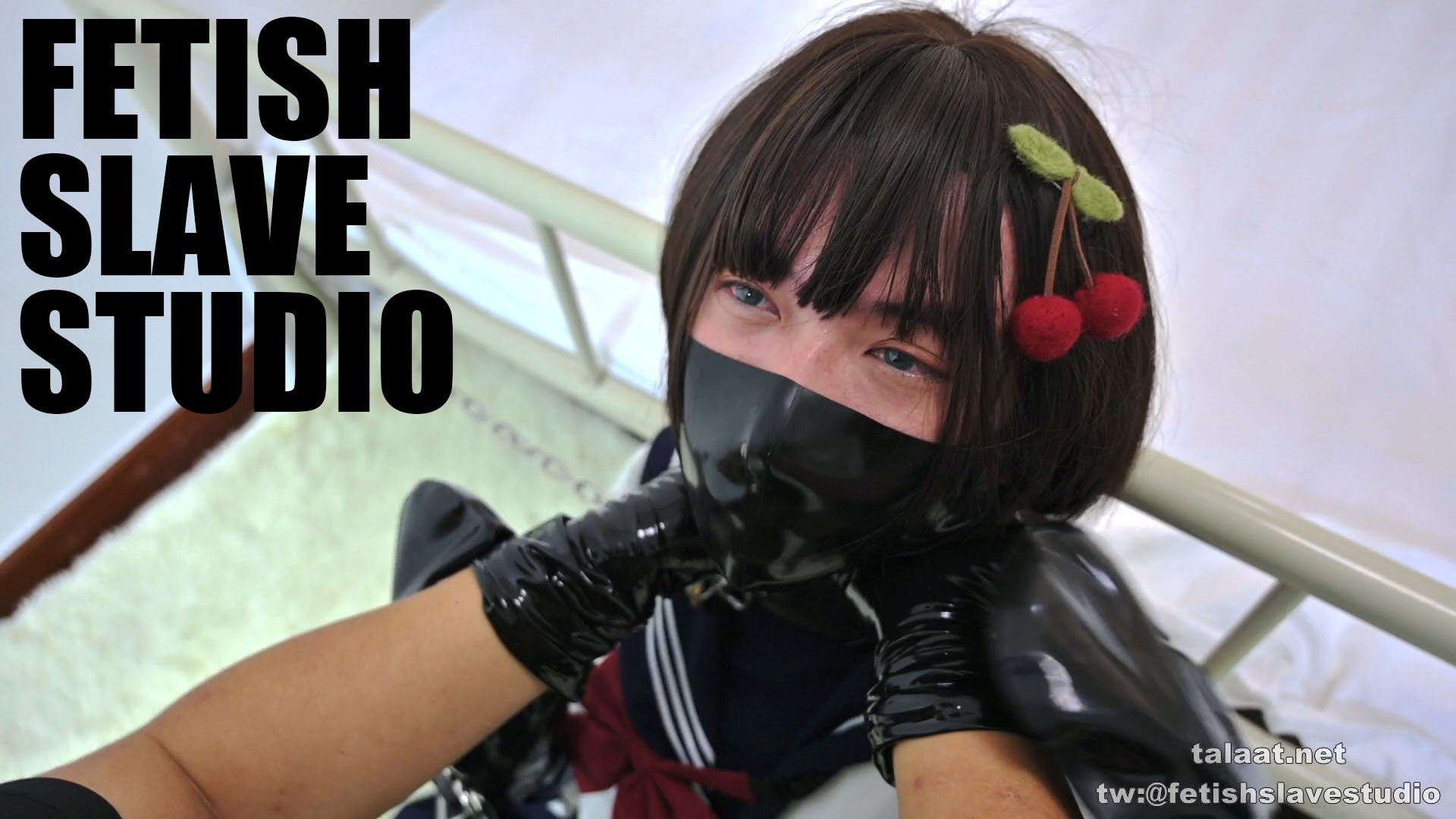 【再販】ラバーマニアの変態S男に囚われた女●校生・キキ