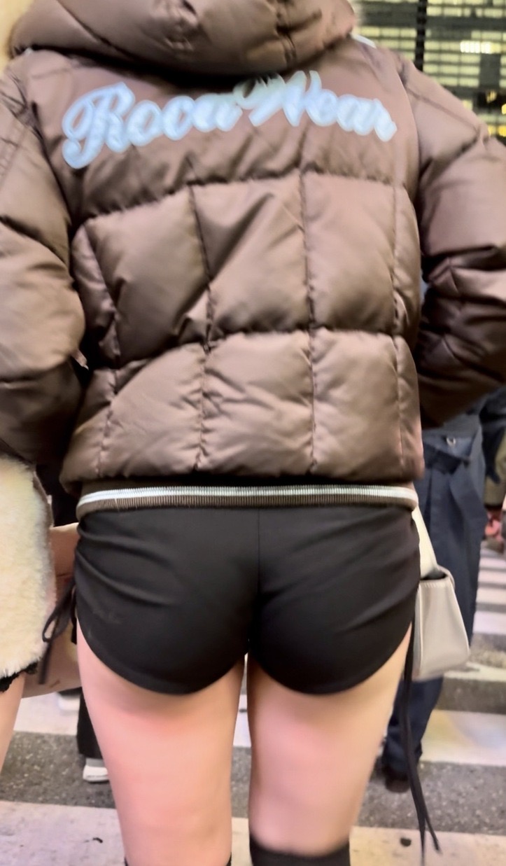 ヒップコレクションVol.55 美肌美脚素敵な食い込みの生足ショーパンJDちゃん達2選