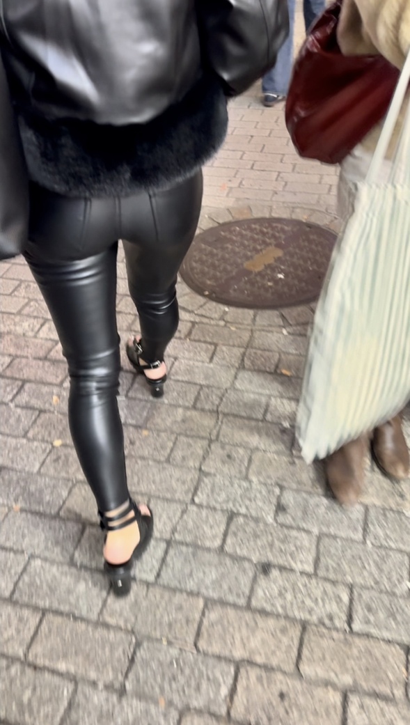 デニム女子コレクションVol.78 スキニーパンツの長足美脚お姉さん達４本