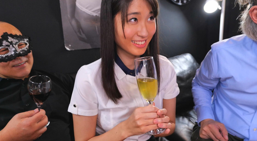 【再販】【ハプバー】スレンダー美人は脱いだらマン毛ボーボーだった
