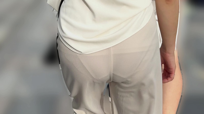 【再販】テロテロスベスベのパンツからフリル付のパンティーが透け透け(/ω＼)