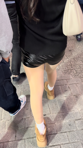 ヒップコレクションVol.25 てかてかショーパンのお姉さんとスレンダー美尻のお姉さん