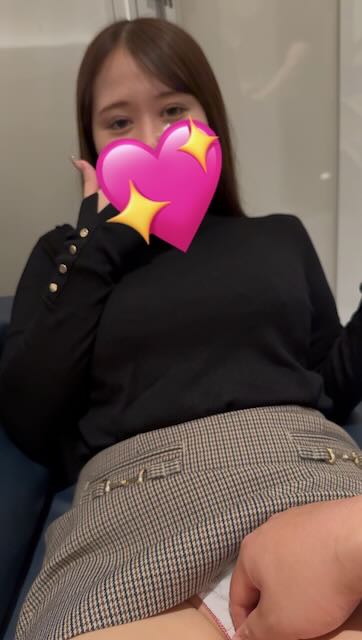 22歳どすけべモデルさん靴下足裏とブーツ匂い嗅ぎ＋生フェラとストッキング足コキ