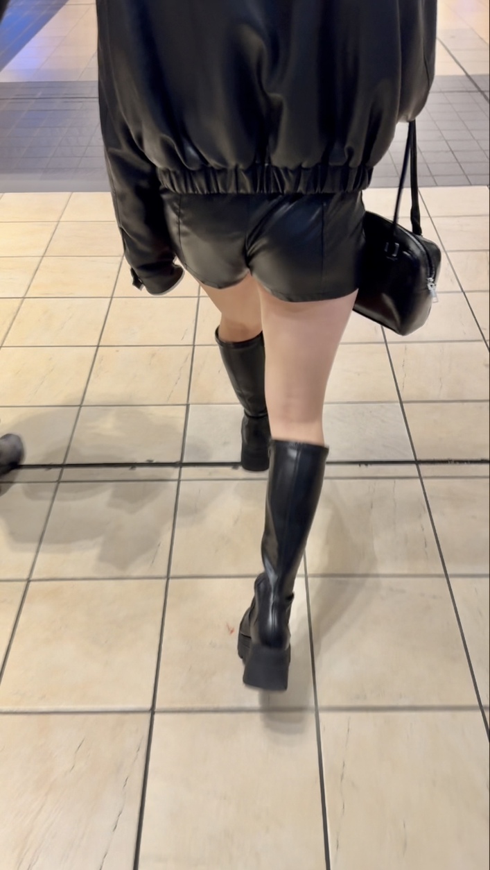 デニム女子コレクションVol.82 ショーパンとスキニーデニムのエロ尻お姉さんたち！！