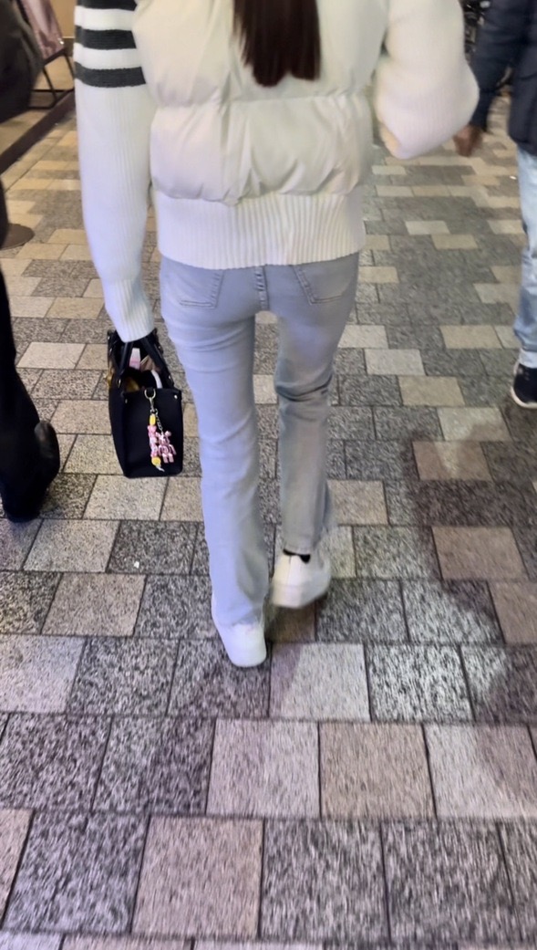 デニム女子コレクションVol.100 スレンダースタイルとムチムチデニムの都会のお姉さん達