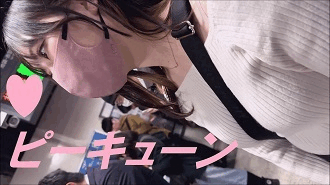 P① 可愛いパイスラ女性のおっぱいに興奮してずっと触りました。最後揉んでます。