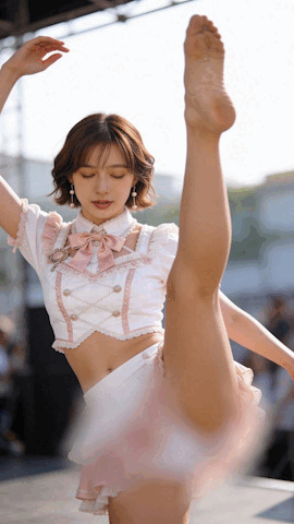 【画像196枚】平日はOL、週末はアイドル。—彼女の秘密の二重生活—