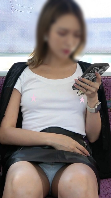 【9月7日まで顔モザなし】ノーブラ!?パ〇ツも見えてるのに乳首ポチまで見えちゃってる超美人さん[4K動画][顔出し][ドアップあ