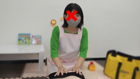 【救命講習/胸チラNo.60】2名。爆乳保育士お姉さん。スレンダーモデル系浮きブラお姉さん。